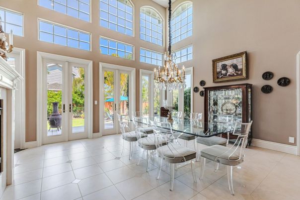 Chandelier, Dining room, Interior