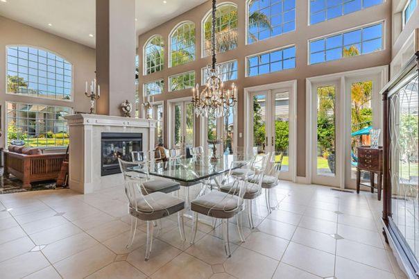 Chandelier, Dining room, Fireplace, Interior, Recessed Lighting