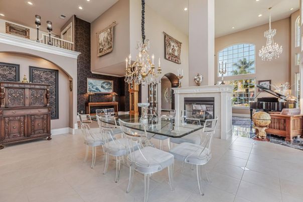 Chandelier, Dining room, Fireplace, Interior, Piano, Recessed Lighting