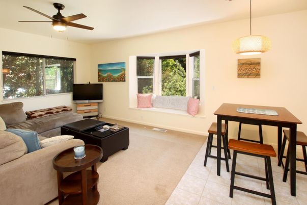 Interior, Living room, Pendant Lights
