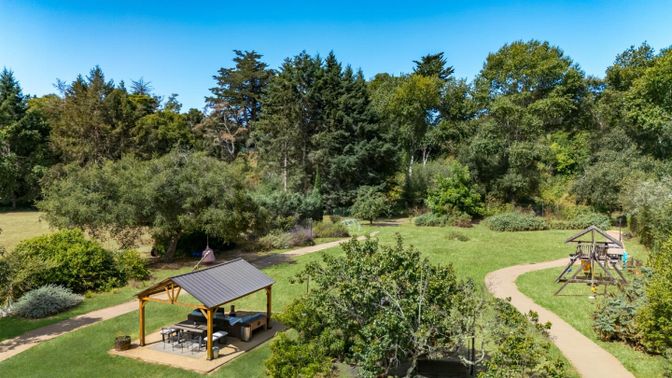 Backyard, Exterior, Playground