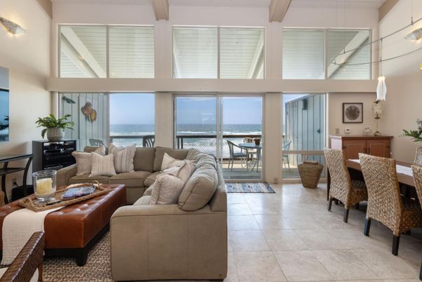 Interior, Living room, Water