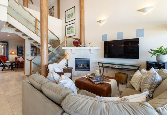 Fireplace, Interior, Living room