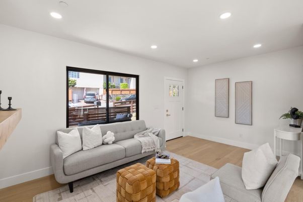 Interior, Living room, Recessed Lighting, Wood Texture Flooring