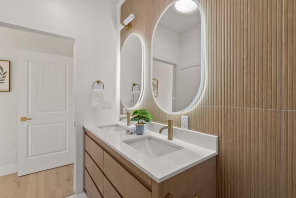 Bathroom, Dual Sink Vanities, Interior, Wood Texture Flooring