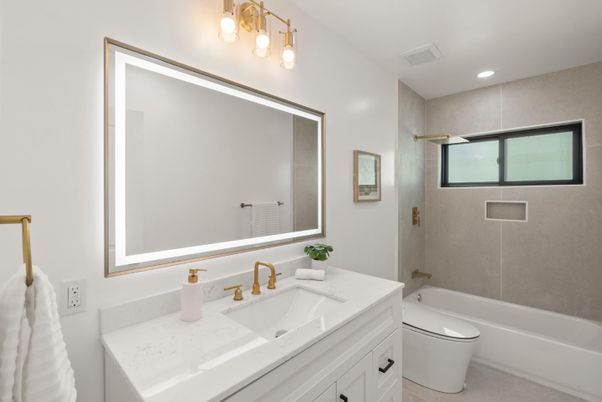 Bathroom, Interior, Recessed Lighting