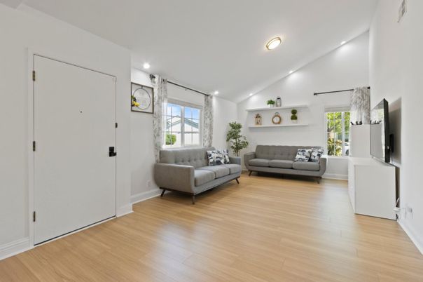Interior, Living room, Recessed Lighting, Wood Texture Flooring