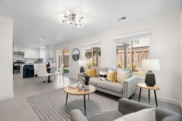 Dining room, Interior, Kitchen, Living room, Pendant Lights, Recessed Lighting, Stainless Steel Appliances