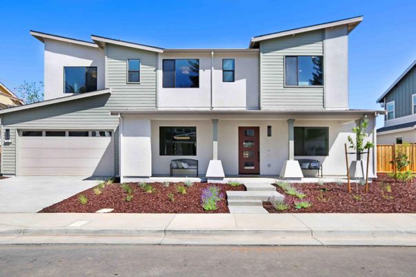 Attached, Exterior, Facade, Modern