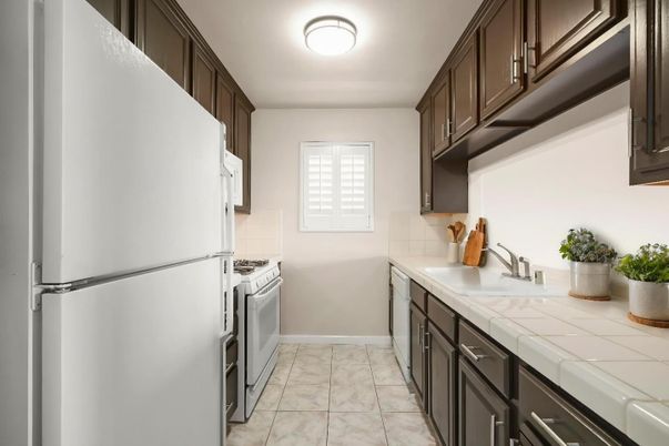 Interior, Kitchen, Tile Countertops