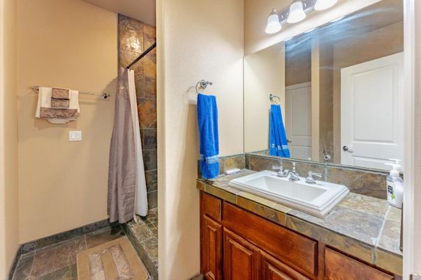 Bathroom, Interior, Tile Countertops