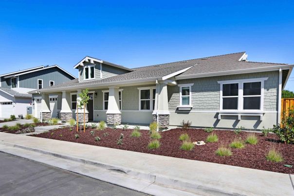 Exterior, Facade, Ranch