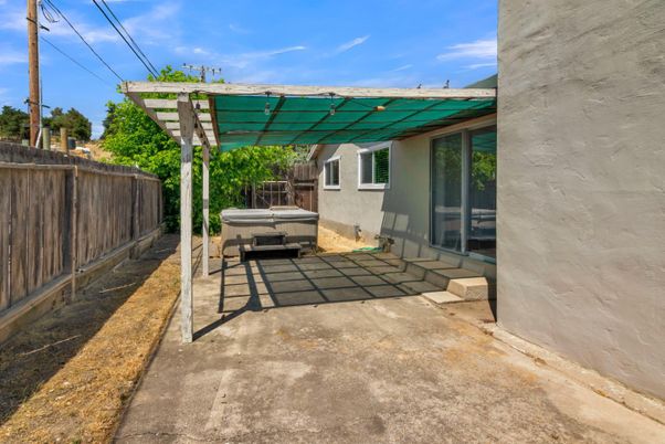 Exterior, Hot Tub
