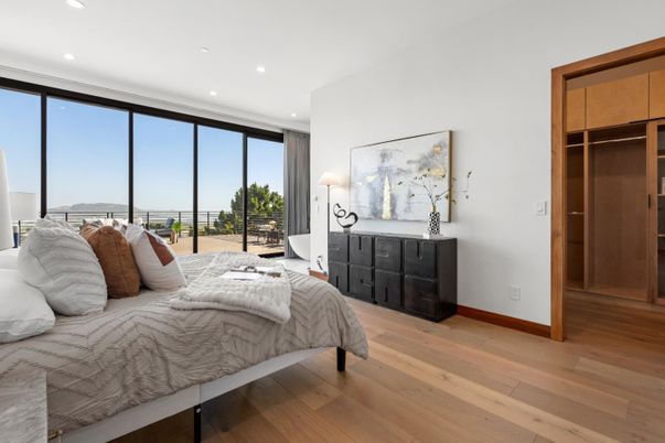 Bedroom, Interior, Recessed Lighting, Water, Wood Texture Flooring