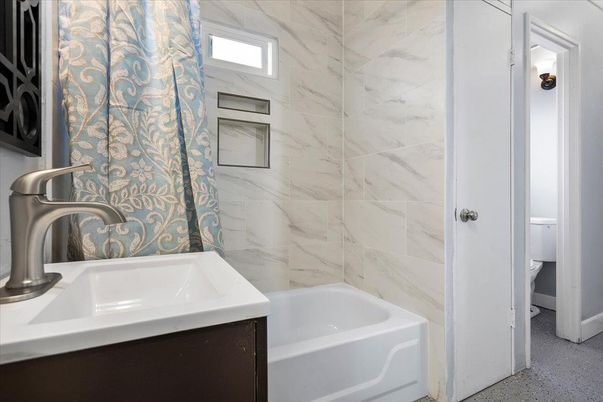 Bathroom, Interior, Marble Walls