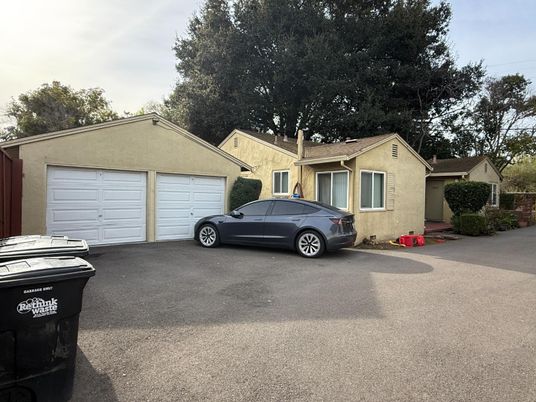 Detached Garage, Exterior