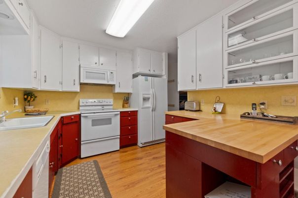 Interior, Kitchen, Wood Texture Flooring