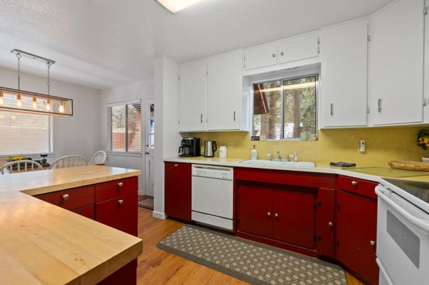 Dining room, Interior, Kitchen, Pendant Lights, Wood Texture Flooring