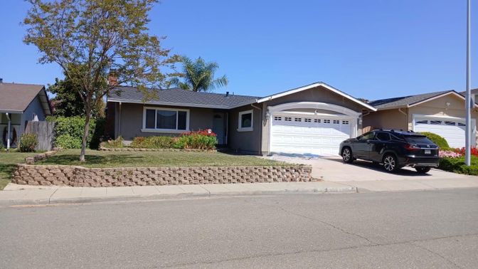 Attached, Exterior, Facade, Ranch