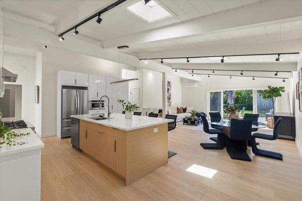 Dining room, Interior, Kitchen, Pendant Lights, Stainless Steel Appliances, Wood Texture Flooring