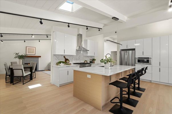 Dining room, Interior, Kitchen, Stainless Steel Appliances, Wood Texture Flooring