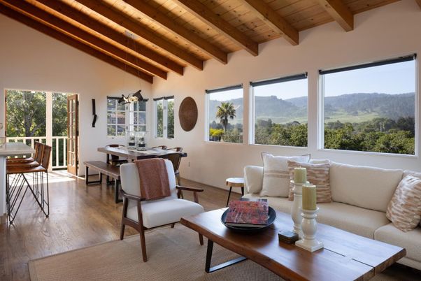 Dining room, Interior, Living room, Pendant Lights, Wooden Beams, Wooden Ceilings, Wood Texture Flooring