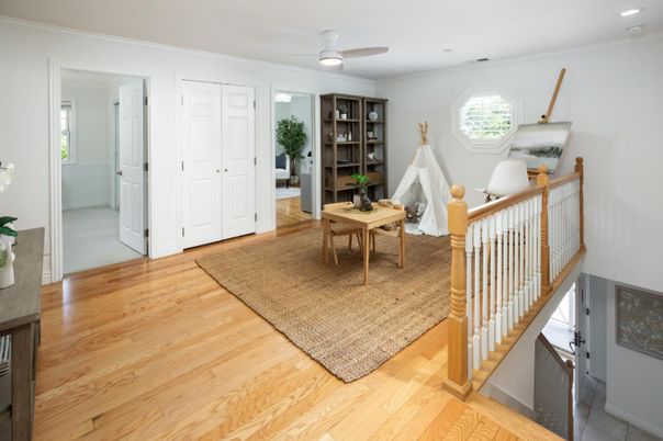 Interior, Recessed Lighting, Wood Texture Flooring