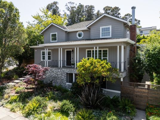 Exterior, Facade, American Craftsman