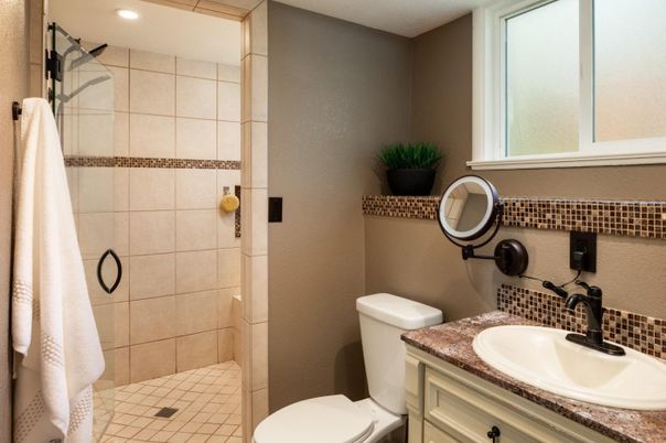 Bathroom, Interior, Recessed Lighting