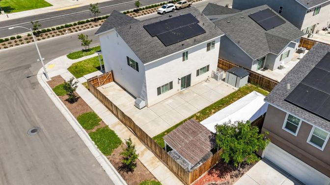 Exterior, Drone