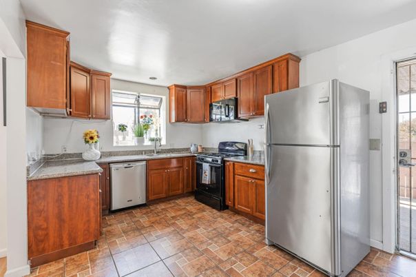 Interior, Kitchen, Stainless Steel Appliances