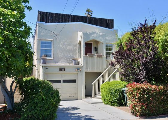Attached, Exterior, Facade, Modern