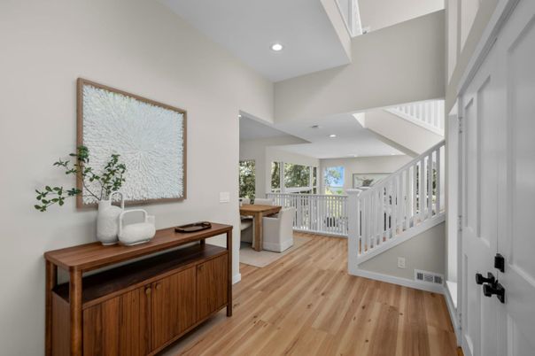 Interior, Recessed Lighting, Wood Texture Flooring