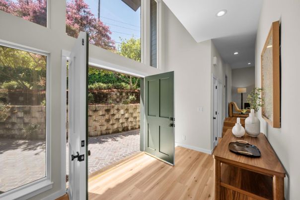 Interior, Recessed Lighting, Wood Texture Flooring
