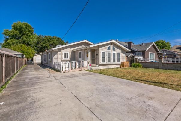Backyard, Exterior, Facade, American Craftsman