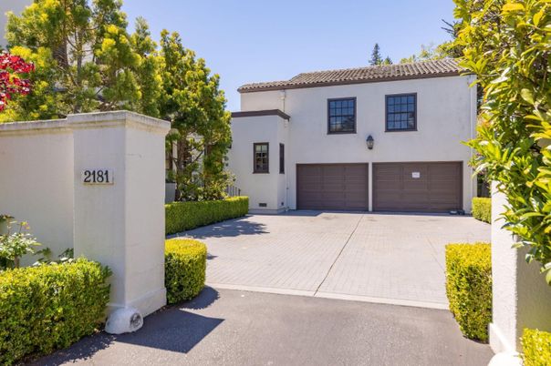 Attached, Exterior, Facade, Spanish Mediterranean
