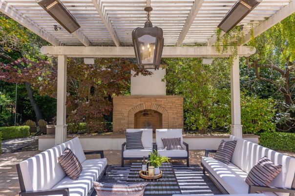 Exterior, Fireplace