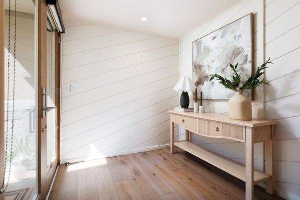 Interior, Recessed Lighting, Wood Texture Flooring