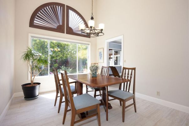 Chandelier, Dining room, Interior, Pendant Lights, Wood Texture Flooring