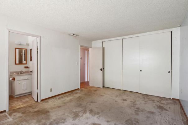 Bathroom, Empty room, Interior