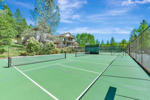 Exterior, Tennis Courts