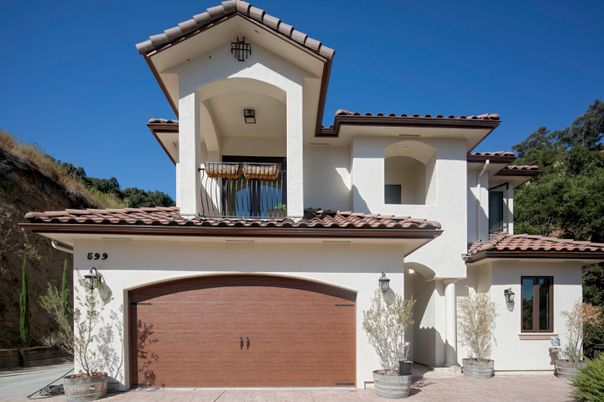 Attached, Exterior, Facade, Mediterranean