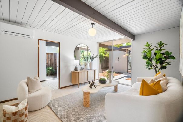 Interior, Living room, Pendant Lights, Wooden Beams