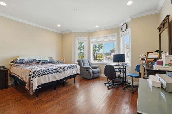 Bedroom, Home Office, Interior, Recessed Lighting, Wood Texture Flooring