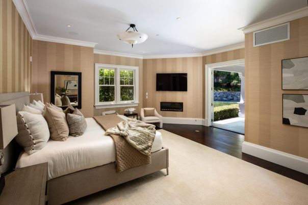 Bedroom, Fireplace, Interior, Recessed Lighting, Wood Texture Flooring
