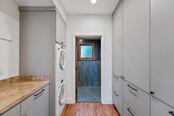 Interior, Recessed Lighting, Utility Closets, Washer, Wood Texture Flooring
