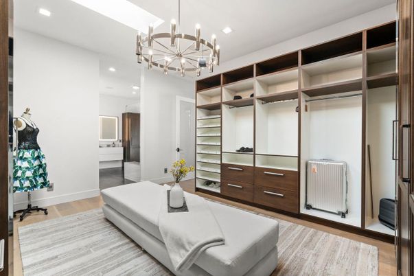 Chandelier, Interior, Pendant Lights, Recessed Lighting, Walk-in Closets, Wood Texture Flooring