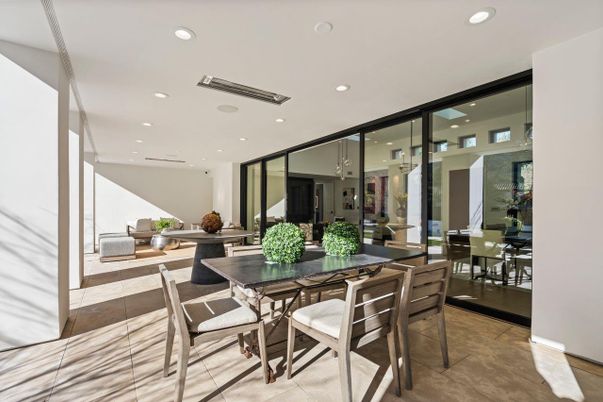 Dining room, Interior, Recessed Lighting