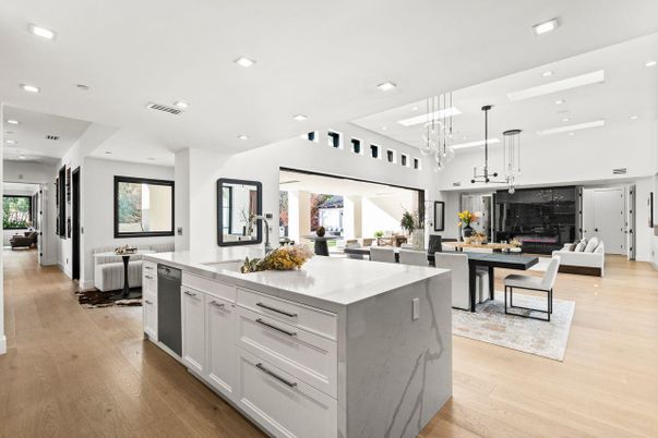 Dining room, Interior, Kitchen, Pendant Lights, Recessed Lighting, Wood Texture Flooring