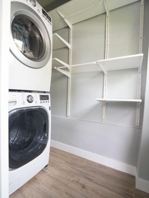 Interior, Utility Closets, Washer, Wood Texture Flooring